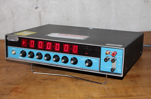 Data Precision 8200 Programmable DC Voltage Current Calibrator GPIB WITH OPTIONS
