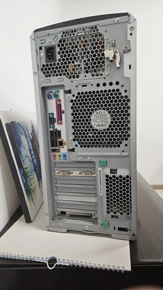 Workstation HP xw8400 - Dual Xeon - 16 GB RAM - HDD 500 + 250 GB - Immagine 3 di 4