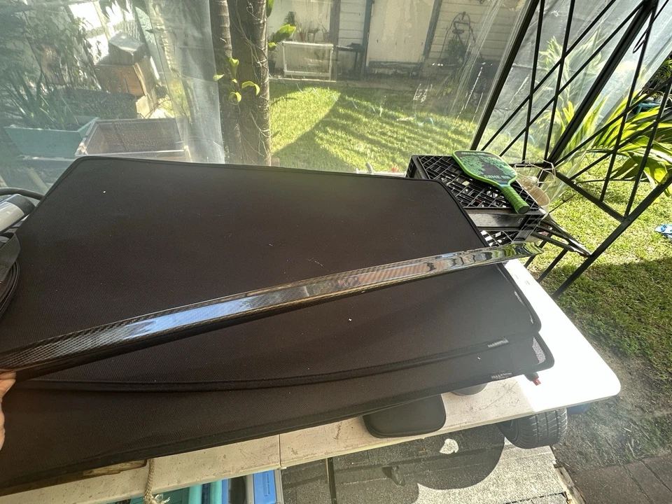Alerón tapa maletero fibra carbono Tesla modelo S Foto 2 de 3
