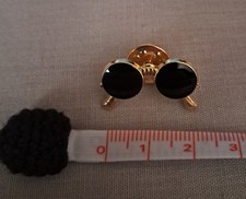 *Unbranded*  Sunglasses  Pin/Badge/Brooch