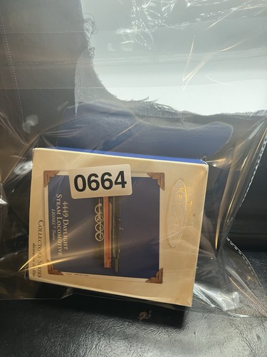 Hallmark 2003 4449 Daylight Steam Locomotive Ornament Lionel Die-Cast Box Insert - Picture 12 of 12