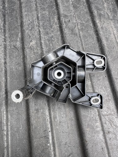 MERCEDES-BENZ S W222, V222, X222 S 350 ABS Pumpenhalter 2017 RHD