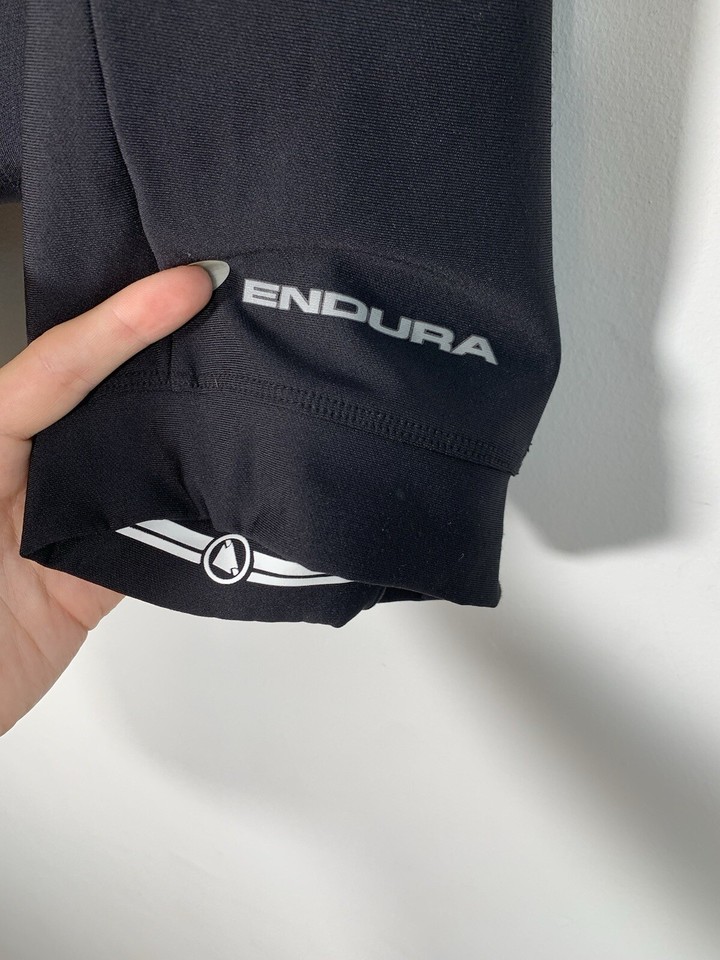 Endura Black Womens Xtract Shorts Cycling Cushion Seat Size M eBay
