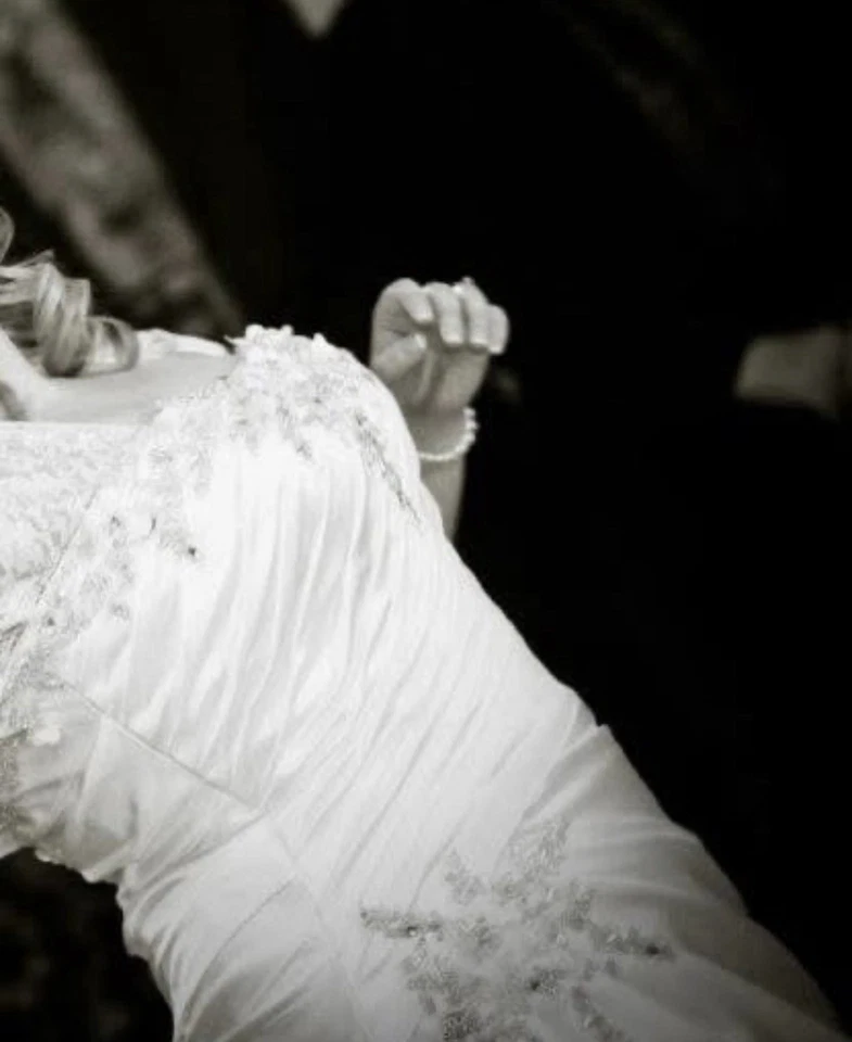 Vestido de novia de alta costura de diseñador Sottero & Midgley talla 16. Alterado para 5’2”. Foto 2 de 4