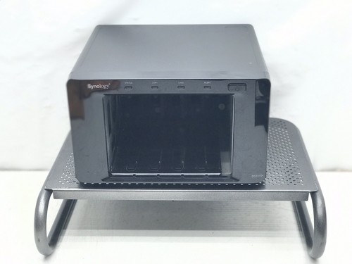 Synology DiskStation DS1010+ 5-Bay NAS W/ x5 1TB HDD - Afbeelding 2 van 7