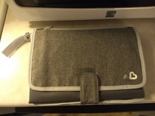 Munchkin Go Change Travel Infant Changing Kit NEW. MK0074 Model  Wee Wee Block.