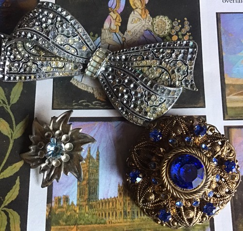 Vintage BROOCHES Estate JEWELLERY Lot Gold Austrian CRYSTAL Silver MARCASITE Bow - Picture 6 of 12