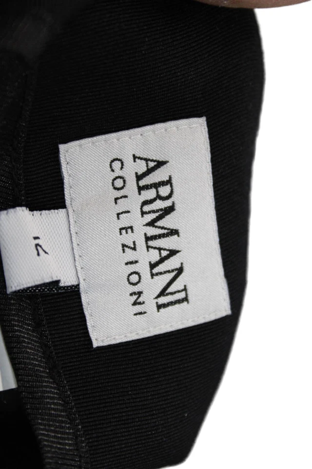 Calça Feminina Armani Collezioni com Zíper Preta Tamanho 12 - Imagem 4 de 4