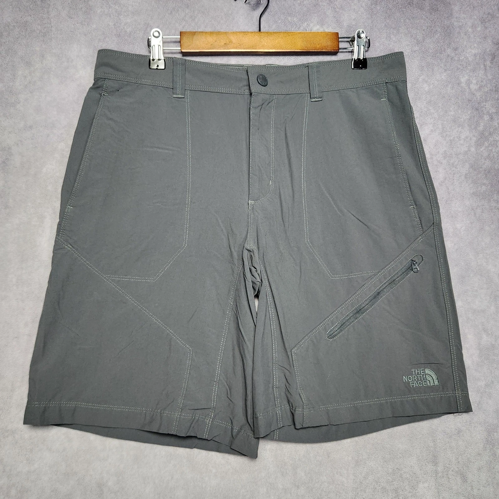 The North Face Mens Gray Horizon Cargo Shorts Size 34 A3XB Hiking Stretch Nylon
Opens in a new windo