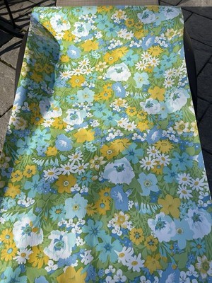 Vintage Mid Century Brady Bunch Flower Power Floral Wallpaper Double Roll 70sf