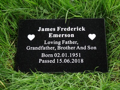 Personalisierte gravierte natürliche Granit Gedenktafel Grabstein mit Herz