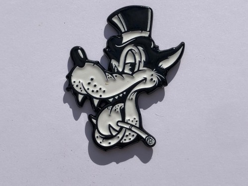 Wolf With Cig Howlin Toothy Grateful Dead HAT PIN Lapel Brooch - Picture 4 of 4