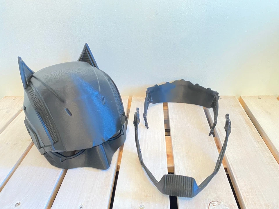 Batman (Dark Detective) Helmet 3D Printed Cosplay - Image 4 of 4