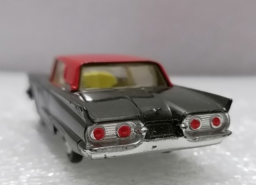 FORD THUNDERBIRD Hardtop - Vintage Corgi toys 214S , Made in Gt. Britain 1962 - Picture 8 of 15