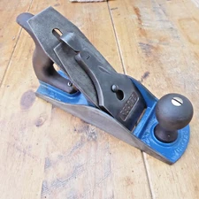 VINTAGE RESTORED RECORD NO 4 1/2 CARPENTERS SMOOTHING JOINERS PLANE.