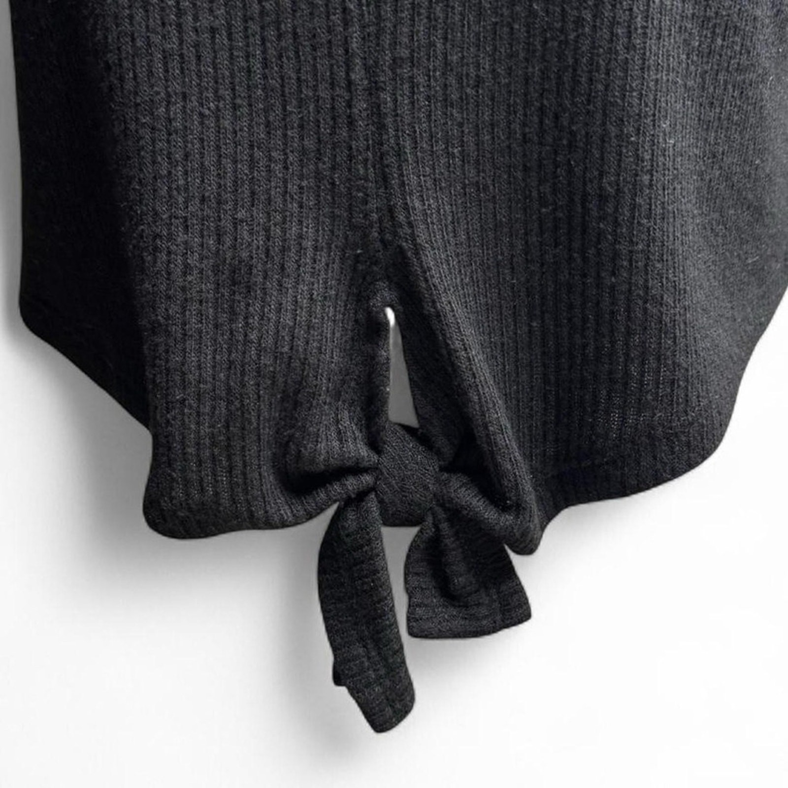 Mind Code Ribbed Knot Front Crop Top Large Short … - image 3