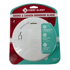 First Alert Smoke and Carbon Monoxide Alarm Detector with Battery