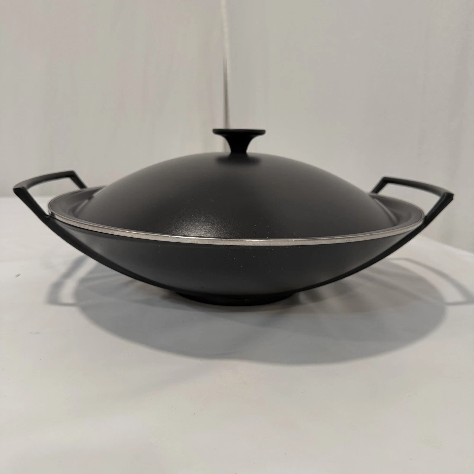 Le Creuset France Cast Iron Enameled Wok, Black 14" With Lid
Opens in a new window or tab