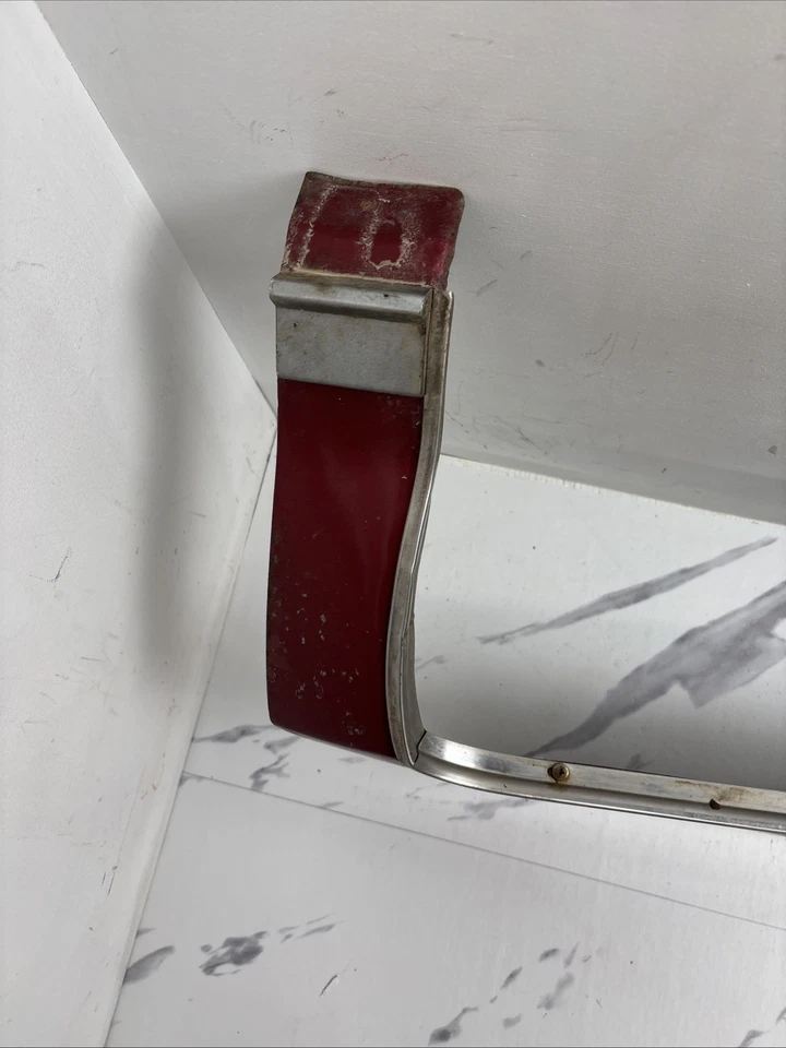 1975 & 1976 OLDSMOBILE 98 Passenger Right Side FENDER Skirt Cover Spat - Image 3 of 4