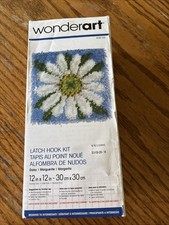 New Caron WonderArt Latch Hook Kit Daisy Flower Size 12  x 12  426155 Yarn Craft