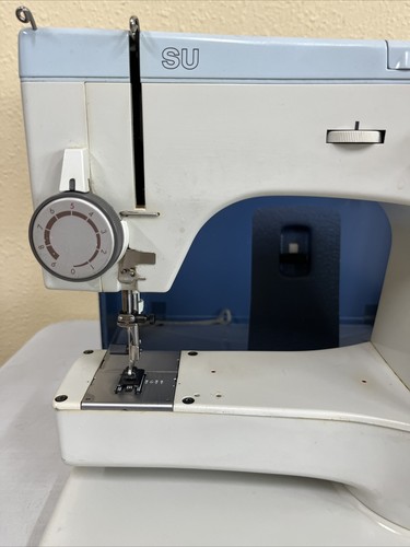 Elna SU Type 62C Sewing Machine With Original Hard Metal Case TESTED&WORKING - Picture 4 of 14