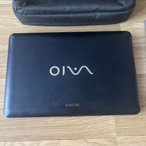 Sony Vaio Laptop Model PCG-21212L 10.1 “ With Charger, Case And Battery - Picture 2 of 20