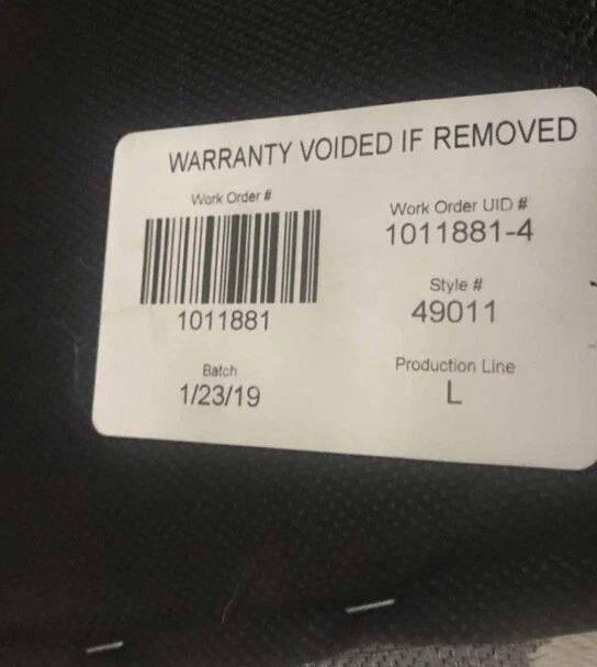 Mesa de centro otomana de cóctel cuadrada tapizada personalizada Llama Drama Foto 2 de 4