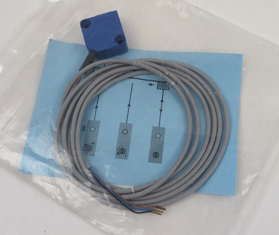 Contrinex LTK-3031-301 Compact Photoelectric Sensor Diffuse 30mm NPN 3-Wire NEW - Image 2 of 4