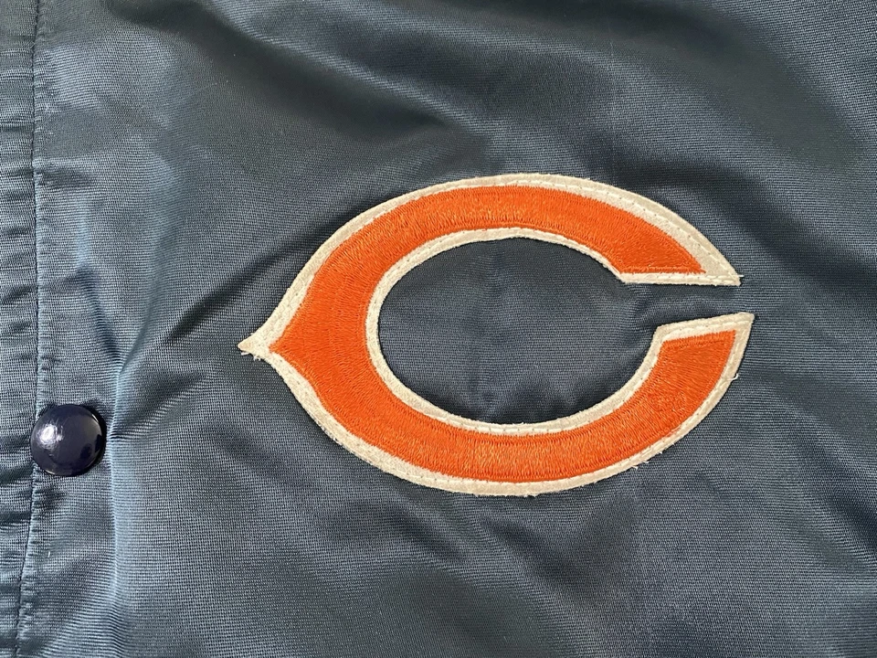 Vintage 80s Chicago Bears NFL Chalk Line SPELLOUT Satin Bomber Jacket Size XL - Image 4 of 4