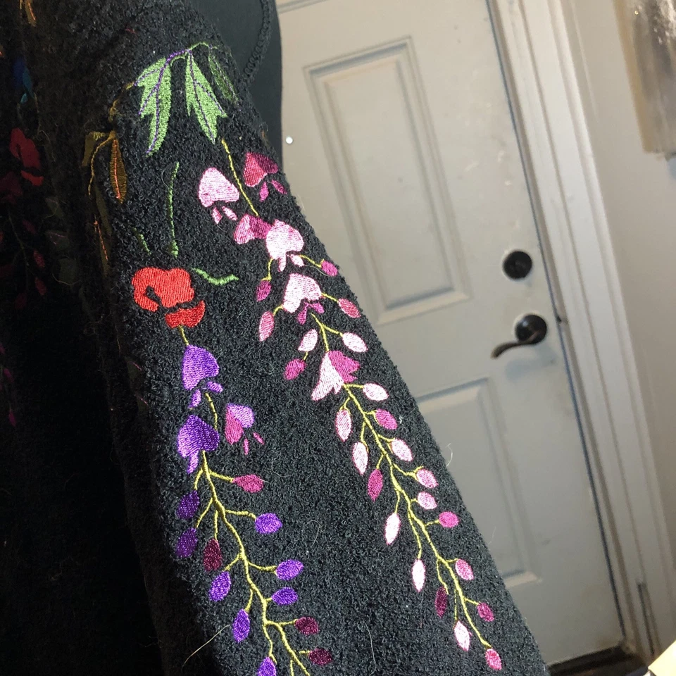 Abrigo Vintage Negro Bordado Floral 3/4 pulgadas Talla 2x Foto 4 de 4