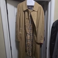 Burberrys Classic Tan Trench Coat with Signat...