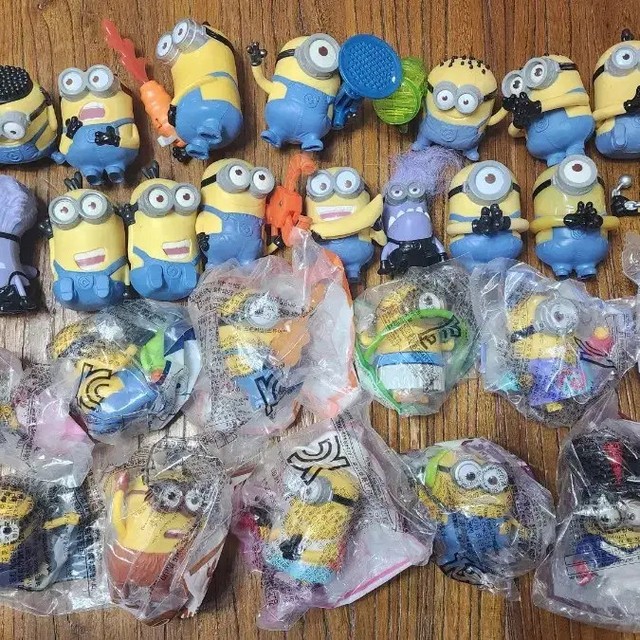 McDonald's Minions Happy Meal Toy Unopened & Used