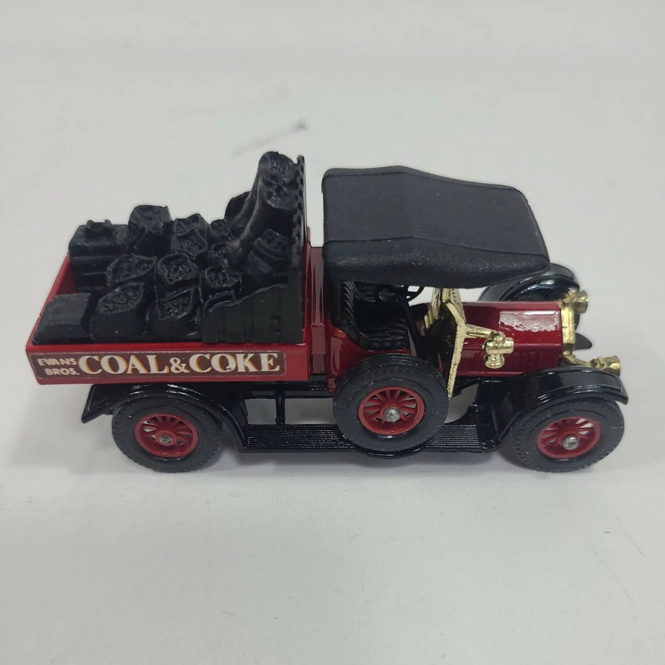 Vintage Matchbox Models of Yesteryear. 1918 Crossley. Y-13 Coal Truck. Made 1973 - Image 4 of 4