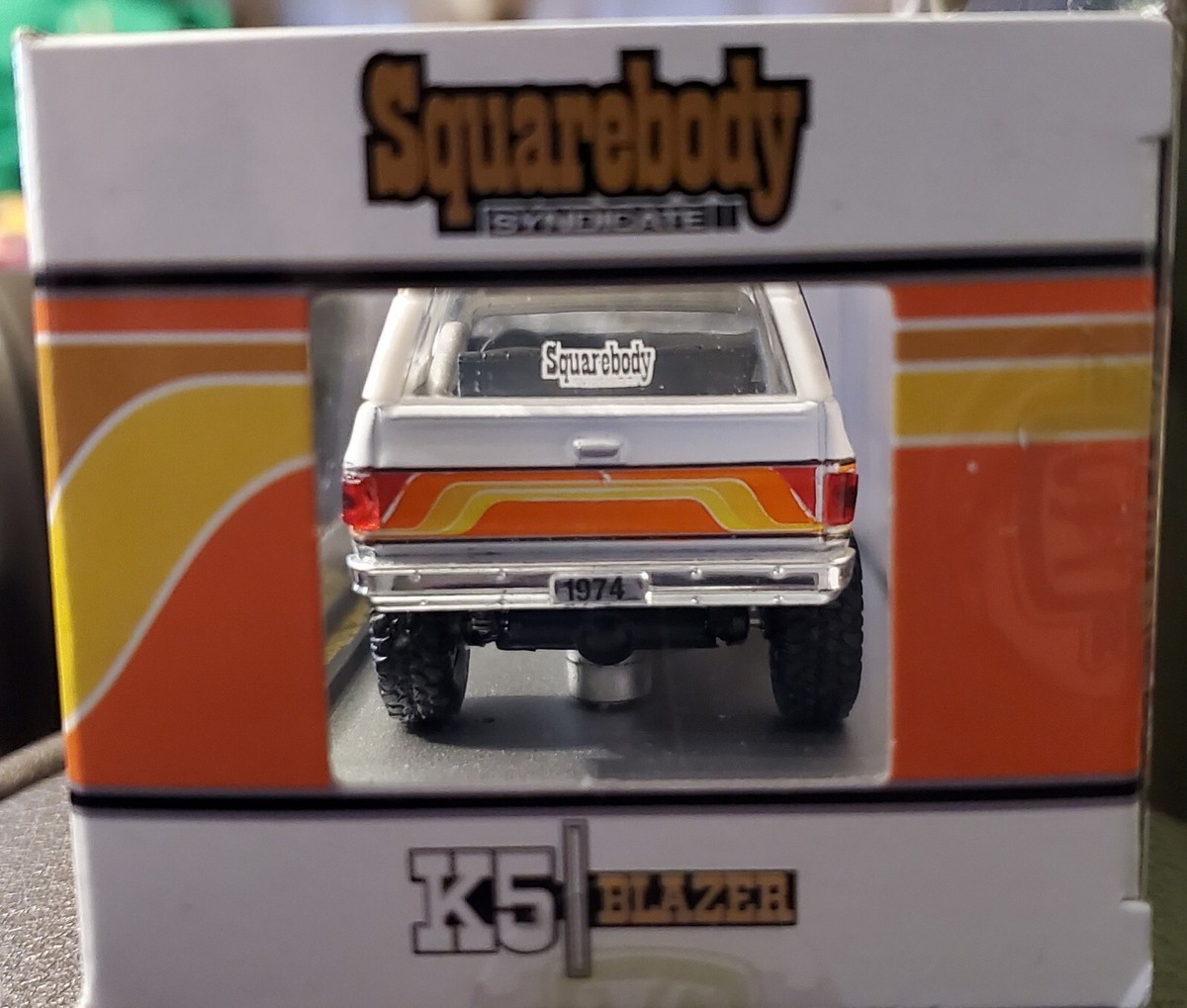 2024 M2 Machines WMTS18 Squarebody Syndicate 1974 Chevrolet