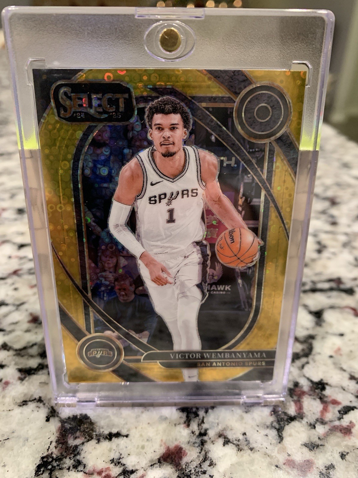 2024-25 Panini Select - Courtside Victor Wembanyama #229 Gold Disco Prizm /10 - 