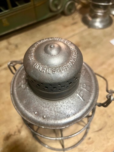 FRISCO Eisenbahn STERNSCHEINWERFER Laterne und gegossener roter Corning Globus - Bild 7 von 20