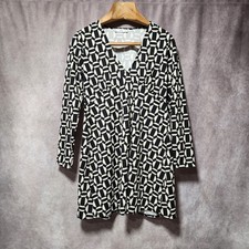 women's Mango MNG Black/Beige Geometric V-Neck DRESS long sleeve Size 8 (Large)