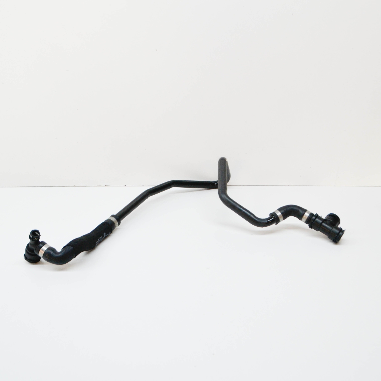 Mercedes-Benz C W204 Engine Water Coolant Hose Pipe A2125010024 