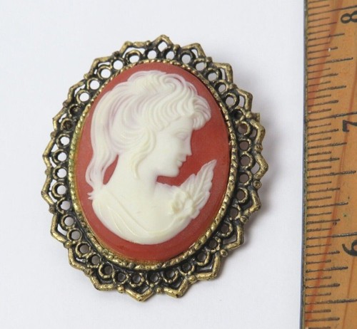 VTG 1950s 60s OUR LADY OF THE SNOWS CAMEO BROOCH 2 3/16" TALL 1 3/4" WIDE - Picture 3 of 12