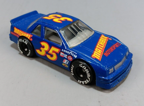 Matchbox Motorsports 1/64 Diecast Nascar #35 Chevrolet Lumina 1990 MIB - Picture 3 of 6