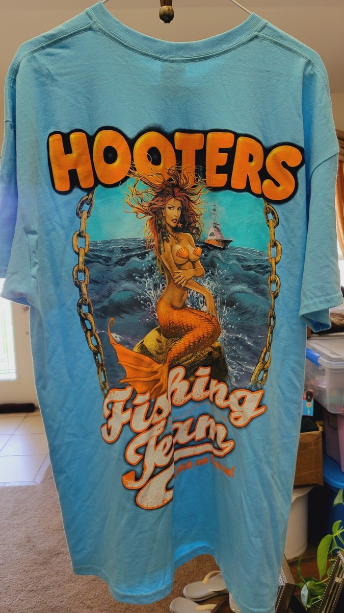 Hooters-Houma, LA Fishing Team "Catch Me If You Can!" Tee T-Shirt Mens XL Blue
