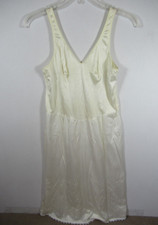 Vintage 70s JCPenney Body Lites Satin Full Dress Slip Women 36 Ivory Nylon
