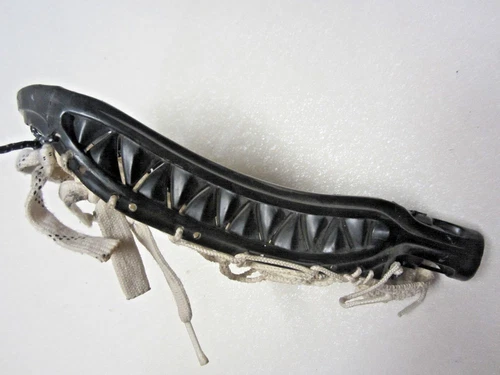 VINTAGE WARRIOR BARRACUDA RARE BLACK MENS LACROSSE STRUNG HEAD