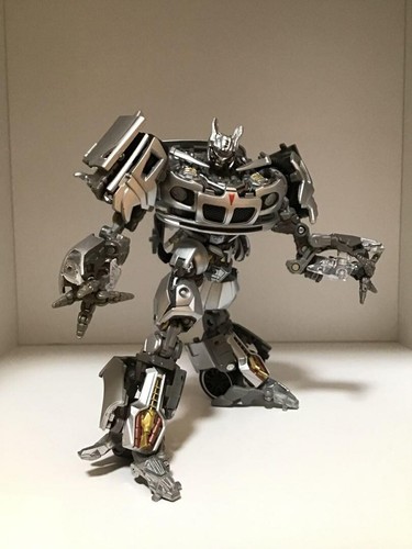 MPM-9 Autobot Jazz Figure Transformers Masterpiece Movie Series TAKARA TOMY Toy - Picture 14 of 17