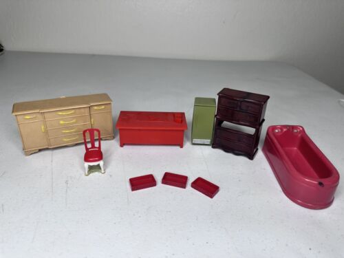 Vintage Dollhouse Furniture Lot - Miniature Chair, Fridge, Drawers - Parts/Resto - Picture 1 of 23