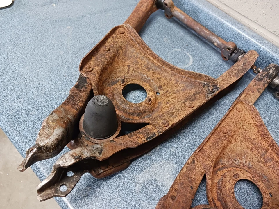 1959 1960 cadillac lower suspension control a arms pair - Image 3 of 4