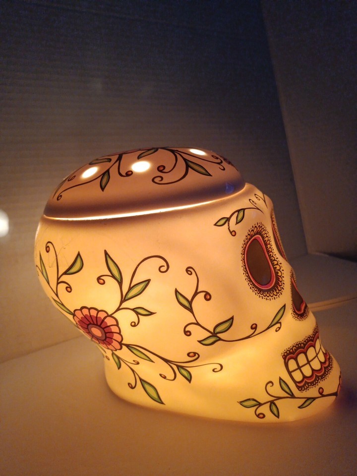 Calavera Scentsy Sugar Skull Full Size Wax Warmer Retired Dia De Los Muertos eBay