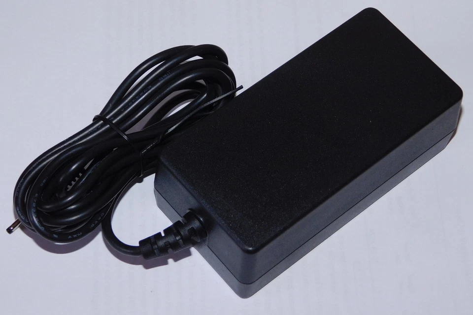 Schaltnetzteil Netzteil 3,3V 2,5A 2500mA Bestec BPA-0801WW Hohlstecker 2,4/0,7mm - Bild 2 von 3