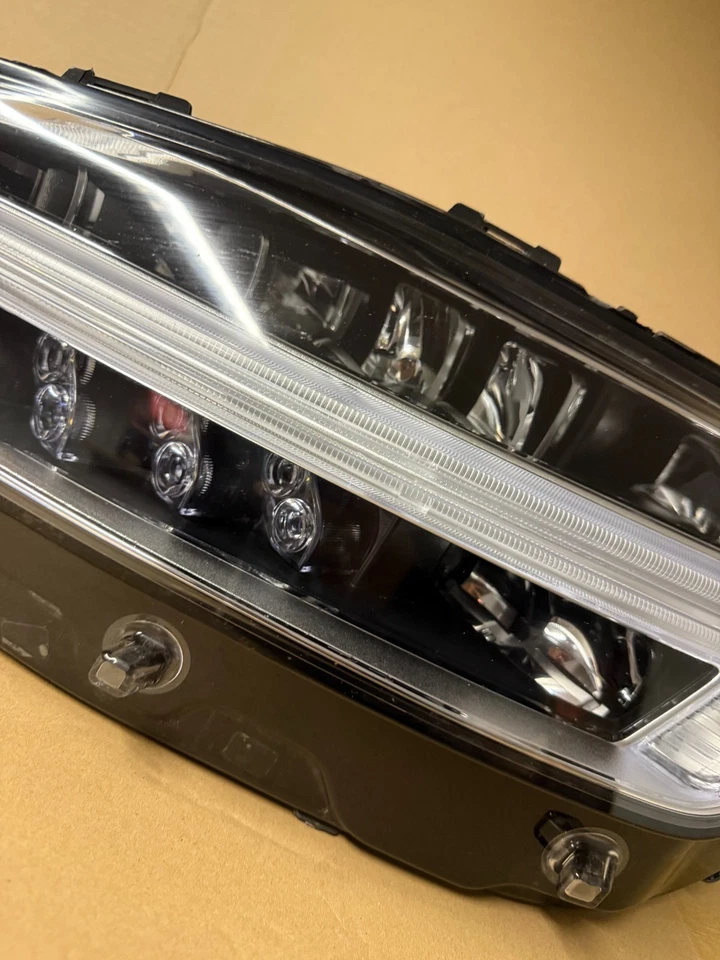 LED Frontscheinwerfer Links Headlight Left Volvo XC90 II Original 32404715 - Bild 4 von 4