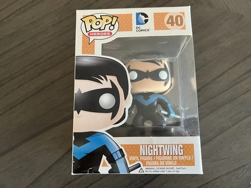 Funko Pop! Vinyl: DC Universe - Nightwing #40 & Protector